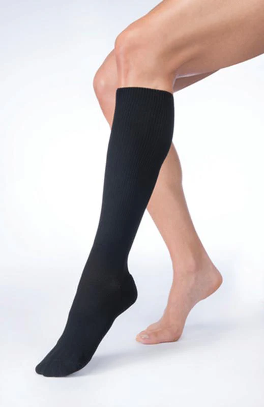BX/1 JOBST FARROWHYBRID ADI READY-TO-WEAR KNEE HIGH LINERFOOT COMPRESSION , 20-30 MMHG, MEDIUM WIDE, BLACK